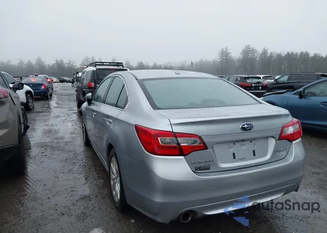 2015 Subaru Legacy 2.5I Premium z USA, uszkodzony, nr VIN 4S3BNAC60F3076048